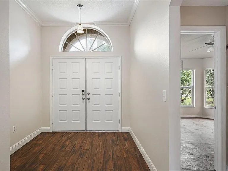 4007 Harbor Lake Dr — Photo 3