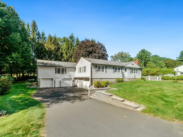 907 Shoemaker Ln, Feeding Hills, MA 01030