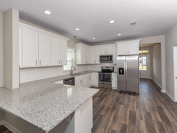 5th image of 310 Caretta Cir