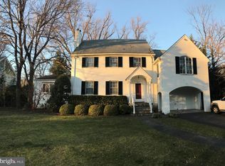 5305 Hampden Ln, Bethesda, MD 20814