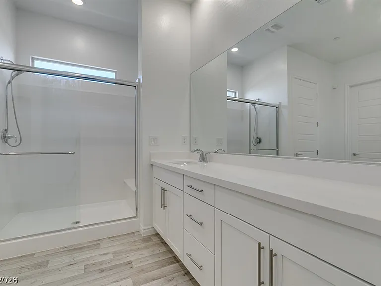 988 Edinburgh Fields Ct — Photo 33