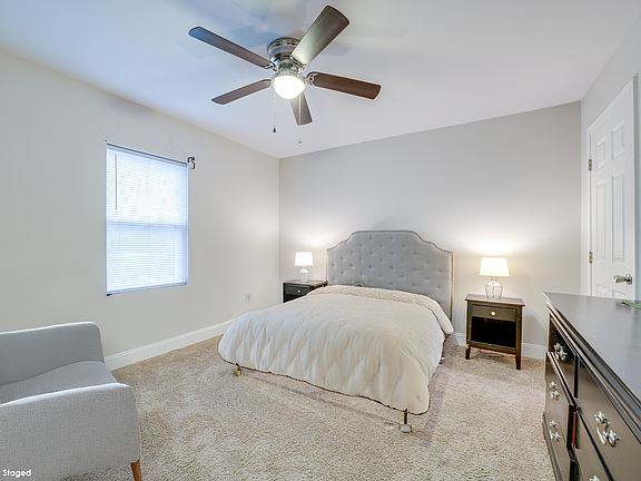 4th image of 323 S 22nd St
