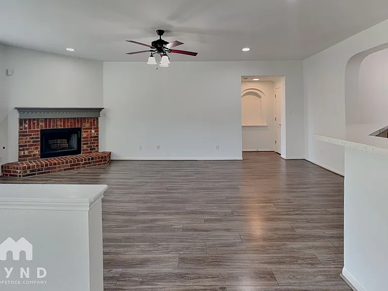 2809 Winding Shore Ln — Photo 4
