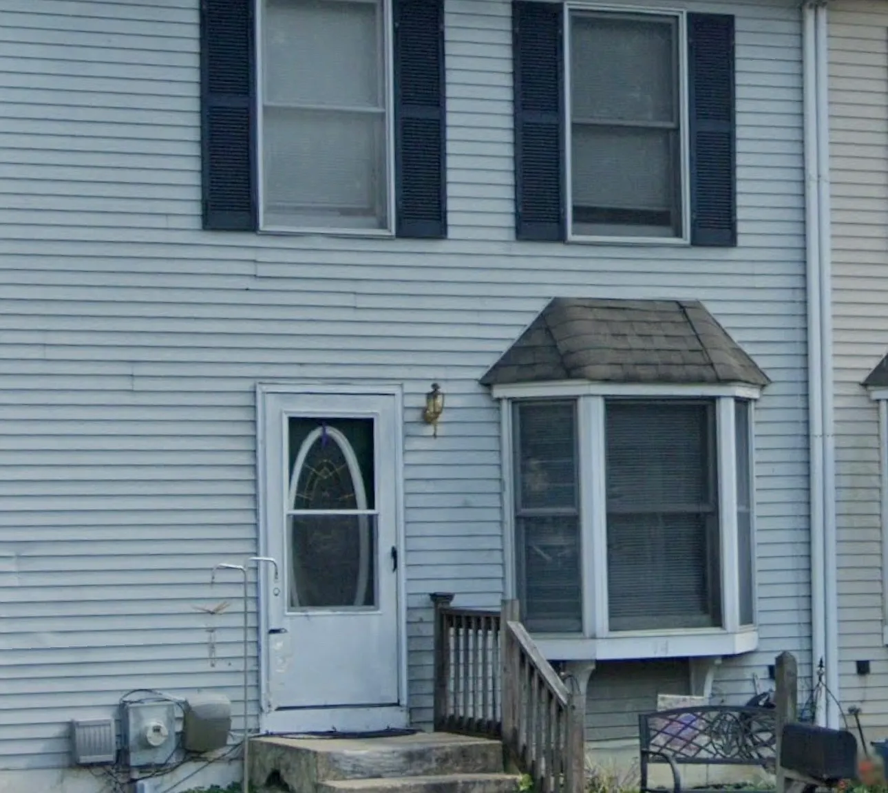 3 bed, 1.5 bath, 1075 sqft, $2,200 — Photo 1