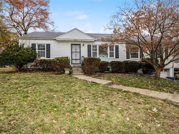 6210 W 56th St, Mission, KS 66202