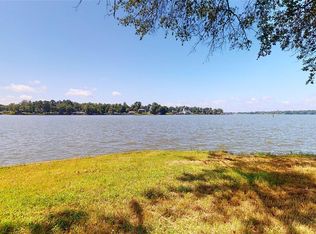 469 Captains Ln, Livingston, TX 77351