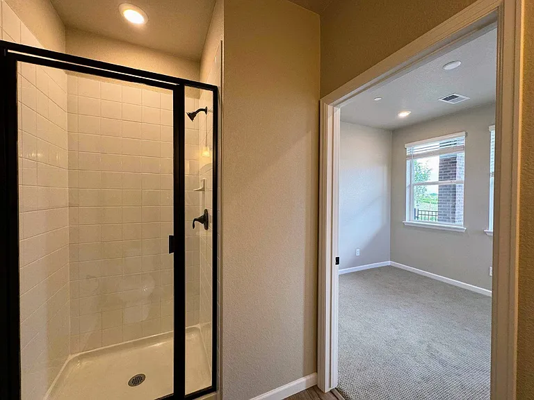 7022 Doncaster Ct — Photo 9