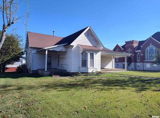 201 N Washington St, Mc Leansboro, IL
