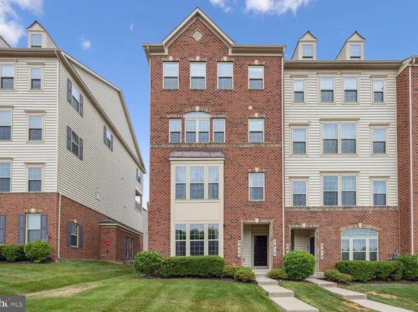 5812 Oakdale Village Rd, Ijamsville, MD 21754
