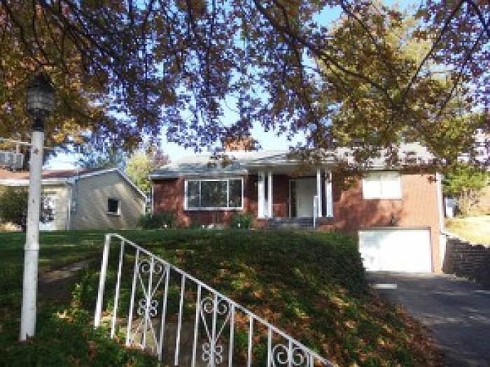 1st image of 4035 Palisades Dr