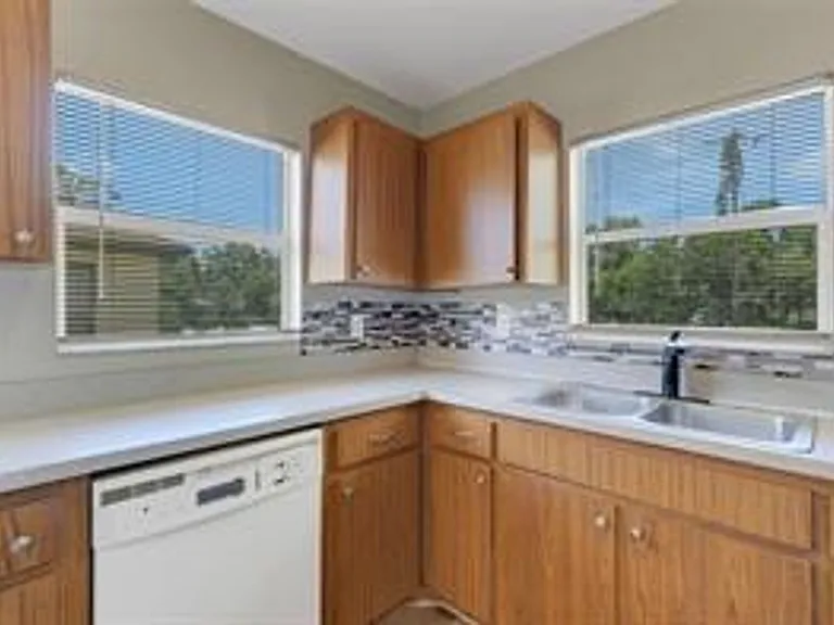 3100 W Reynolds St — Photo 13