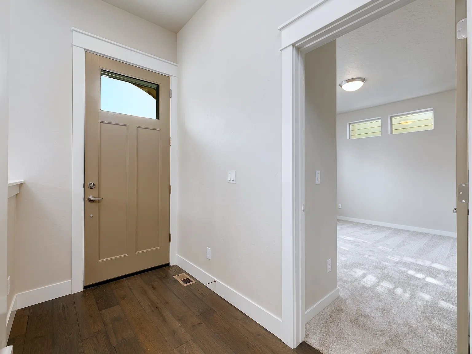 3 bed, 1660 sqft, $2,700 — Photo 2