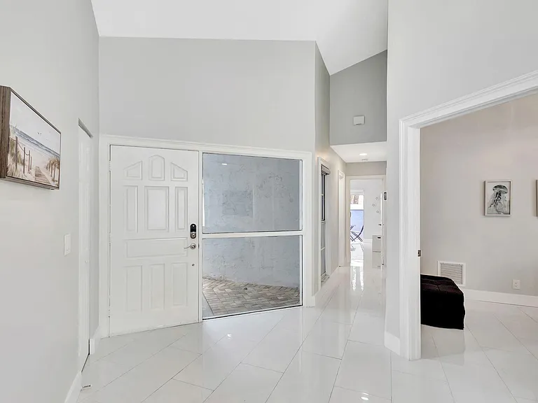 7 Wyndham Ln — Photo 7