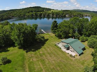 19 Hollis Ln, Island Falls, ME 04747