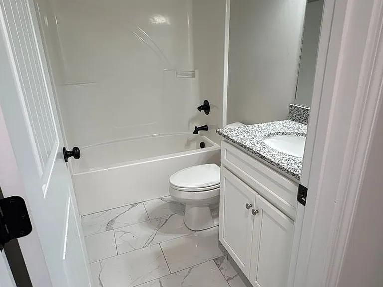 111 W End Ave — Photo 17