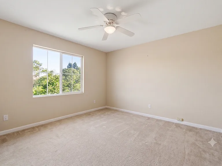 4501 Thoroughbred Ct — Photo 20