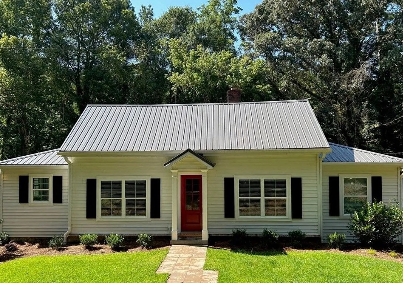 Freshly Renovated Athens Home | Pre-Leasing Fall 2027 — Photo 1