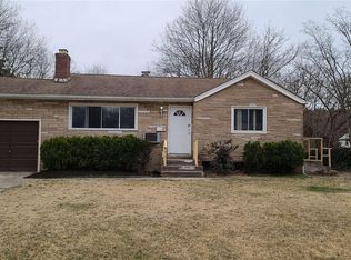 25 Neptune Ave, East Patchogue, NY 11772