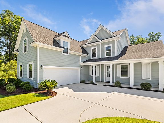 3rd image of 526 Oak View Way