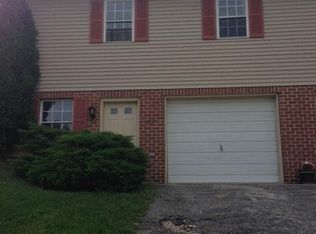 1957 Cherry Manor Dr, York, PA 17402