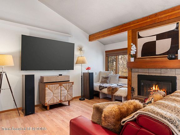 3rd image of 4420 Berry Dr #4-38-2