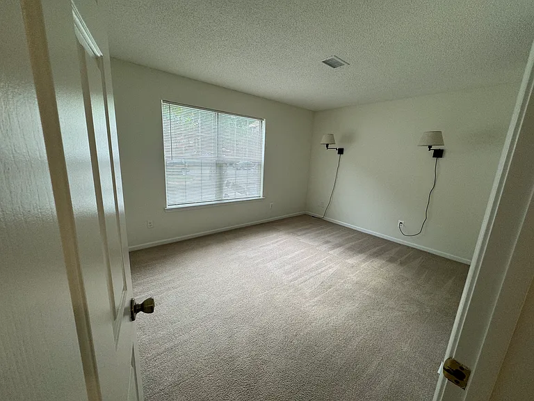 12103 Greenwood Ct #201 — Photo 30