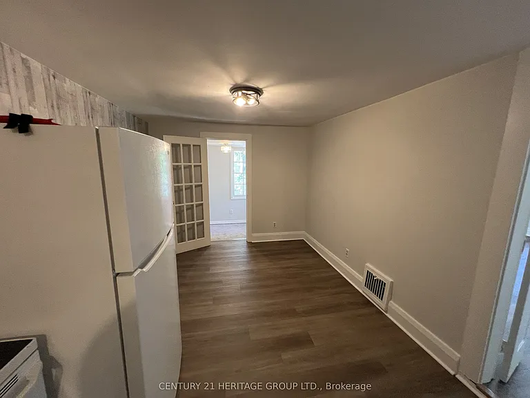 349 Eagle St — Photo 11