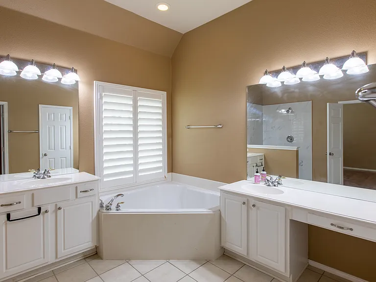 11259 Blackhawk Dr — Photo 23
