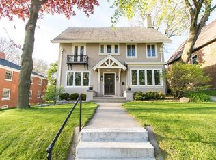 2112 E Newberry Blvd, Milwaukee, WI 53211