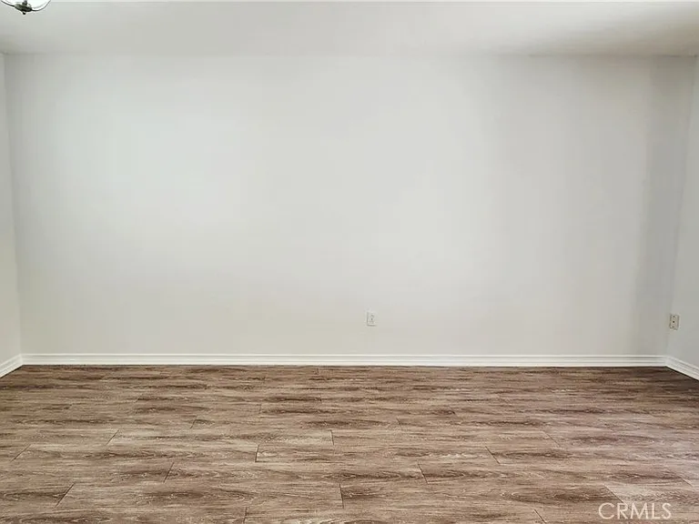 1675 Gramercy Ave — Photo 4