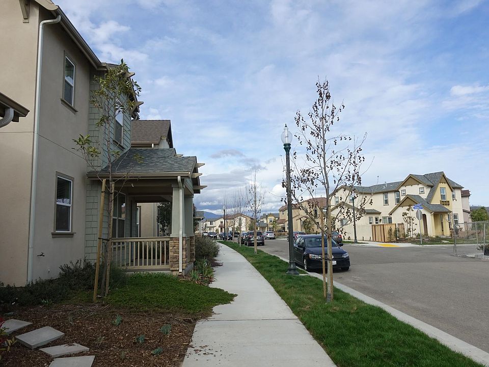 1st image of 10665 Delphinium Dr