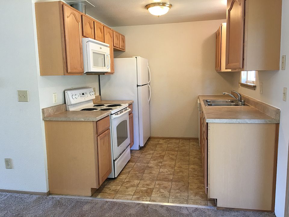1st image of 17505 8th Ave E