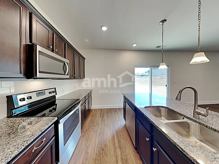 4820 Weber Ct — Photo 4