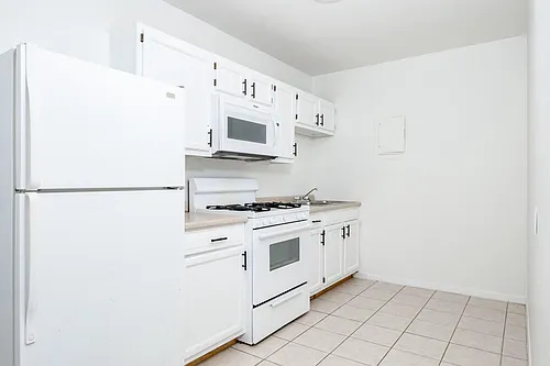 1004 Samantha St #12 Photo 1