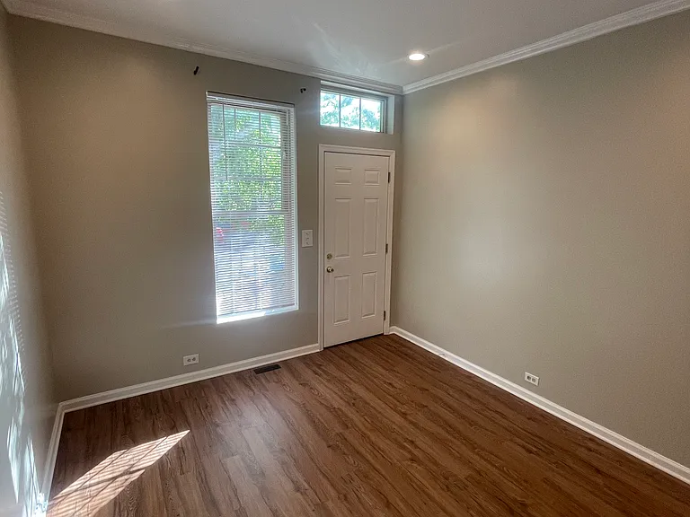 1127 S Carey St — Photo 2