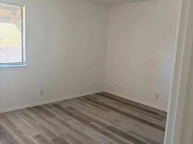 1825B Father Sky St NE — Photo 9