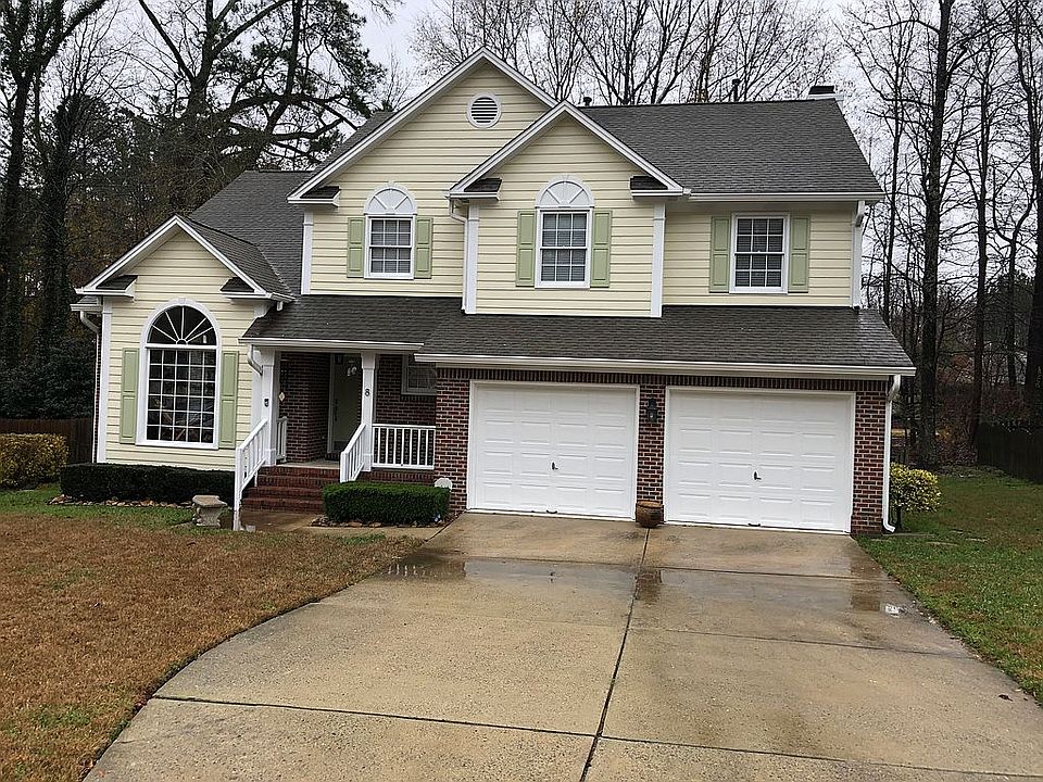 1st image of 8 Rose Brook Dr