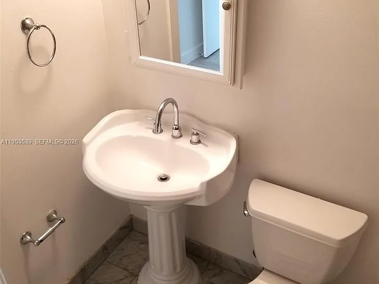 6580 Indian Creek Dr #201 — Photo 26