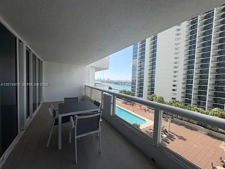 1717 N Bayshore Dr #A-1542 — Photo 11