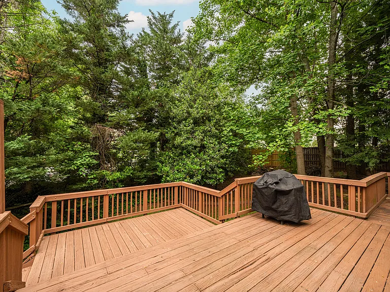 1219 Rowland Dr — Photo 46