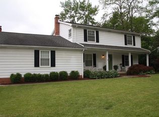 176 Eldridge Rd, Aurora, OH 44202