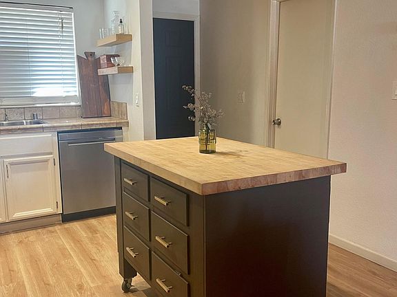 4th image of 260 W Dunne Ave APT 7