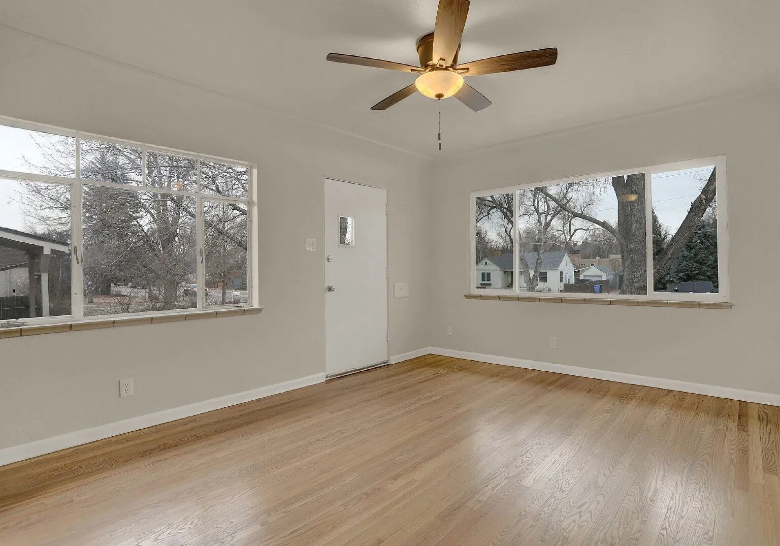 2 bed, 1.0 bath, 789 sqft, $1,550 — Photo 3