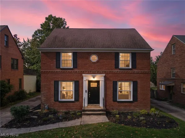 2304 Glendon Rd, University Heights, OH 44118