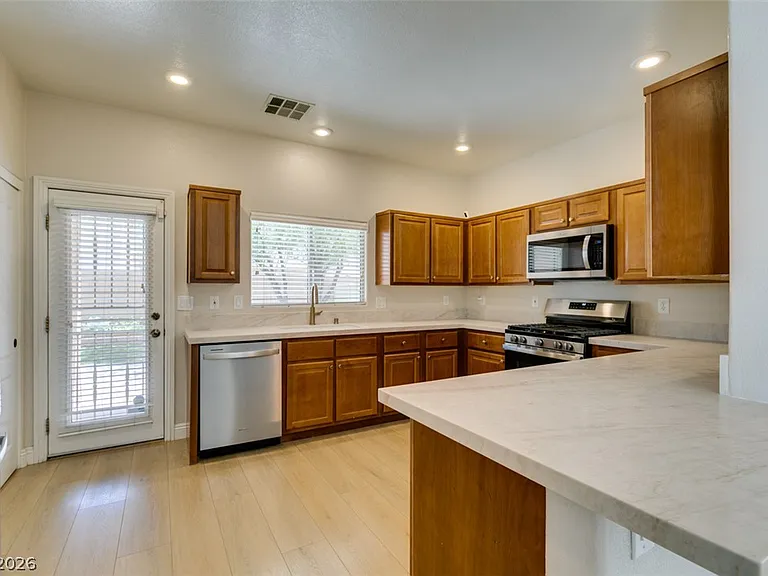 8909 Houston Ridge Ave — Photo 16