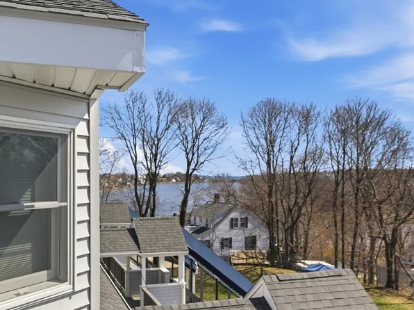 26 School St APT 206, Hull, MA 02045