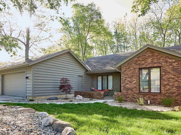 6527 E Canal Pointe Ln, Fort Wayne, IN 46804