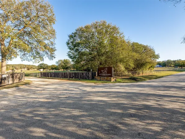 492 Prairie Grove Rd, Valley View, TX 76272