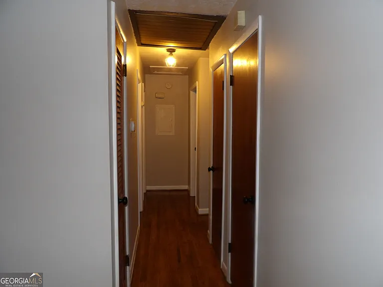 5261 Heather Ln — Photo 6