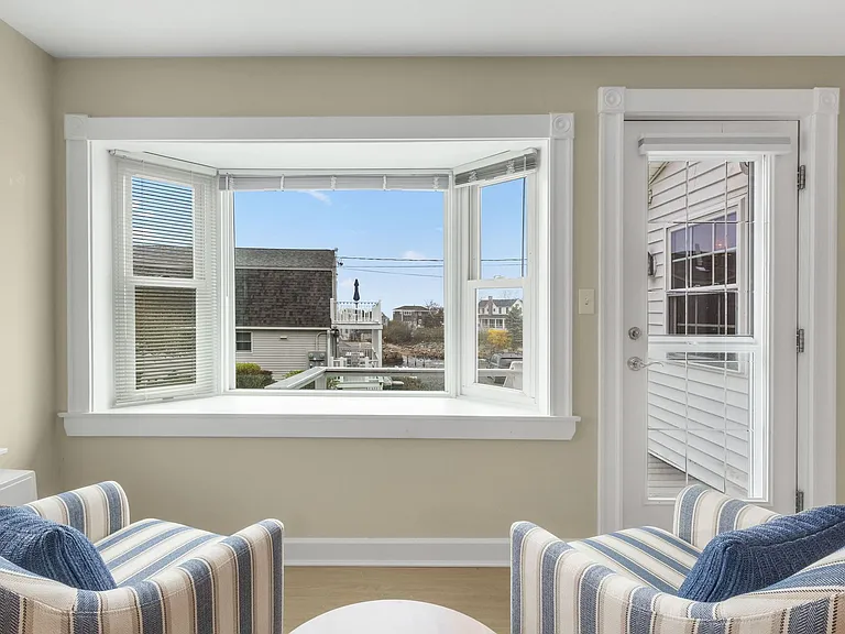 45 Woodbury Ln #8 — Photo 28